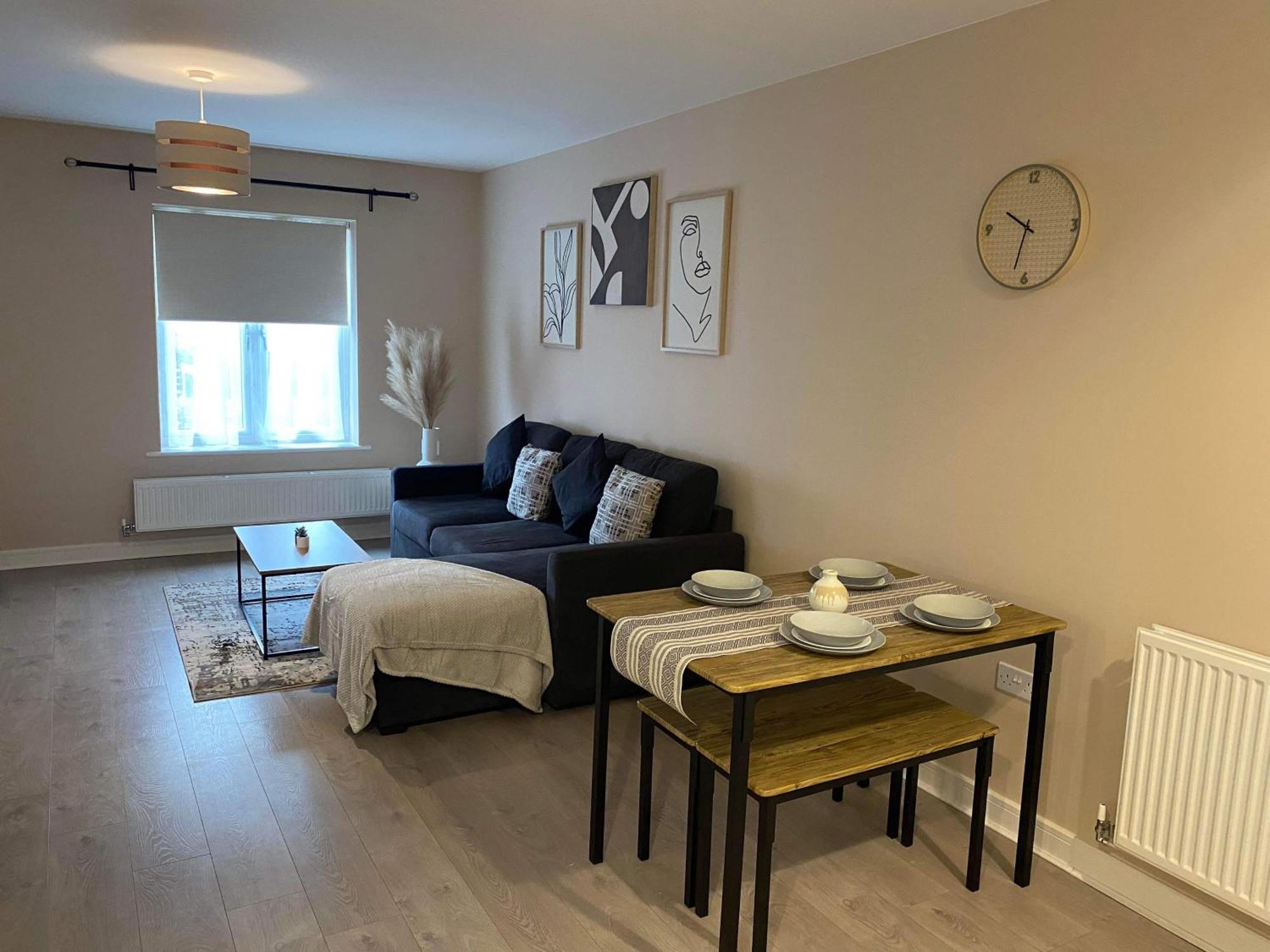 Crawley 2Bed Apartament Close To Gatwick Airport Copthorne  المظهر الخارجي الصورة