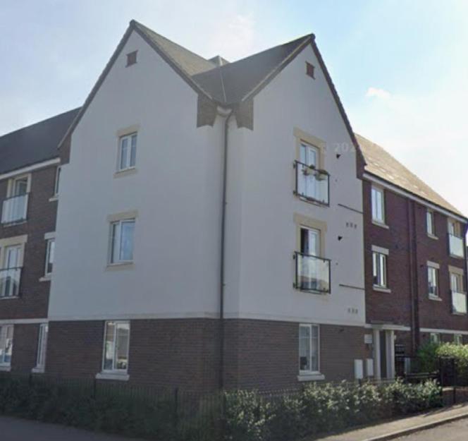 Crawley 2Bed Apartament Close To Gatwick Airport Copthorne  المظهر الخارجي الصورة